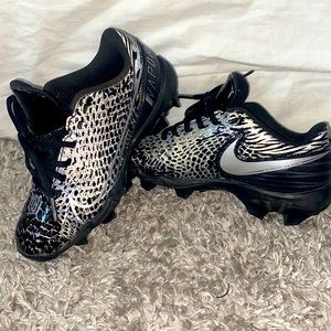 Boys Youth, size 3.5Y, Nike Vapor football cleats.